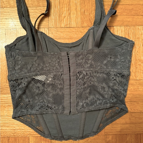 Hollister Lace Corset - Picture 4 of 6